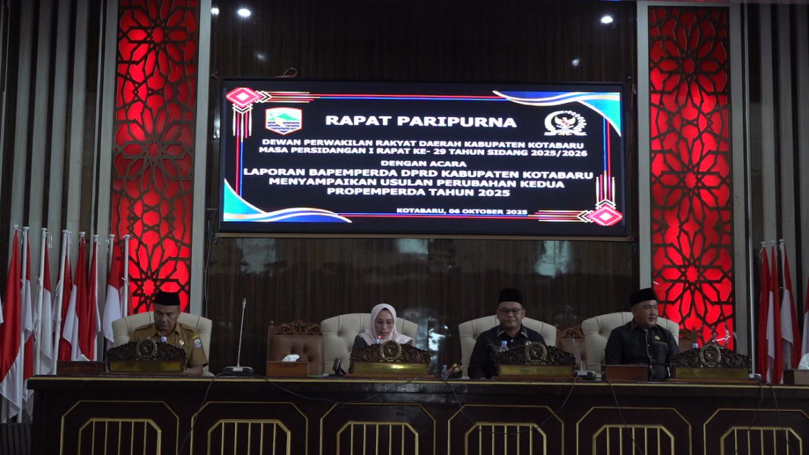 Rapat Paripurna DPRD Kotabaru Laporan Perubahan Kedua Bapemperda Tahun 2025