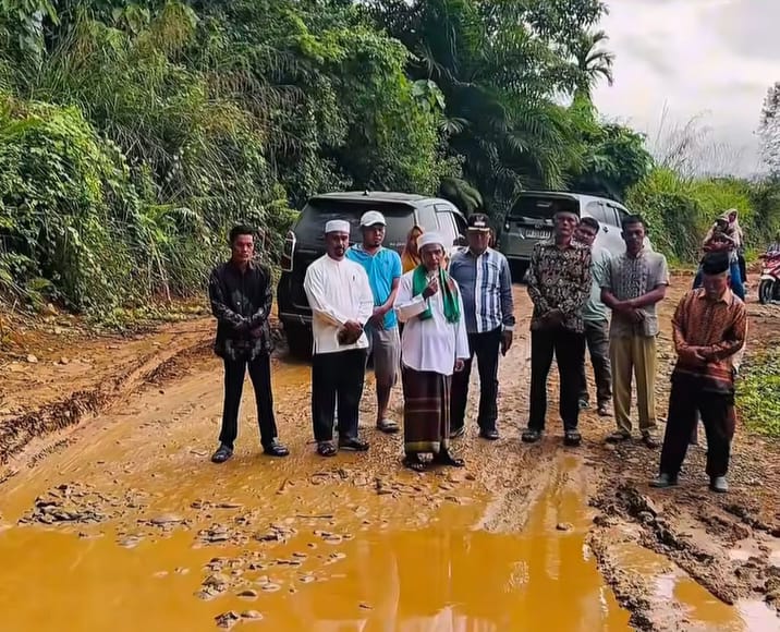 Ulama Dan Tokoh Masyarakat Doakan Boby Nasution Agar Terbuka Hatinya Melanjutkan Pembangunan Jalan Sipiongot