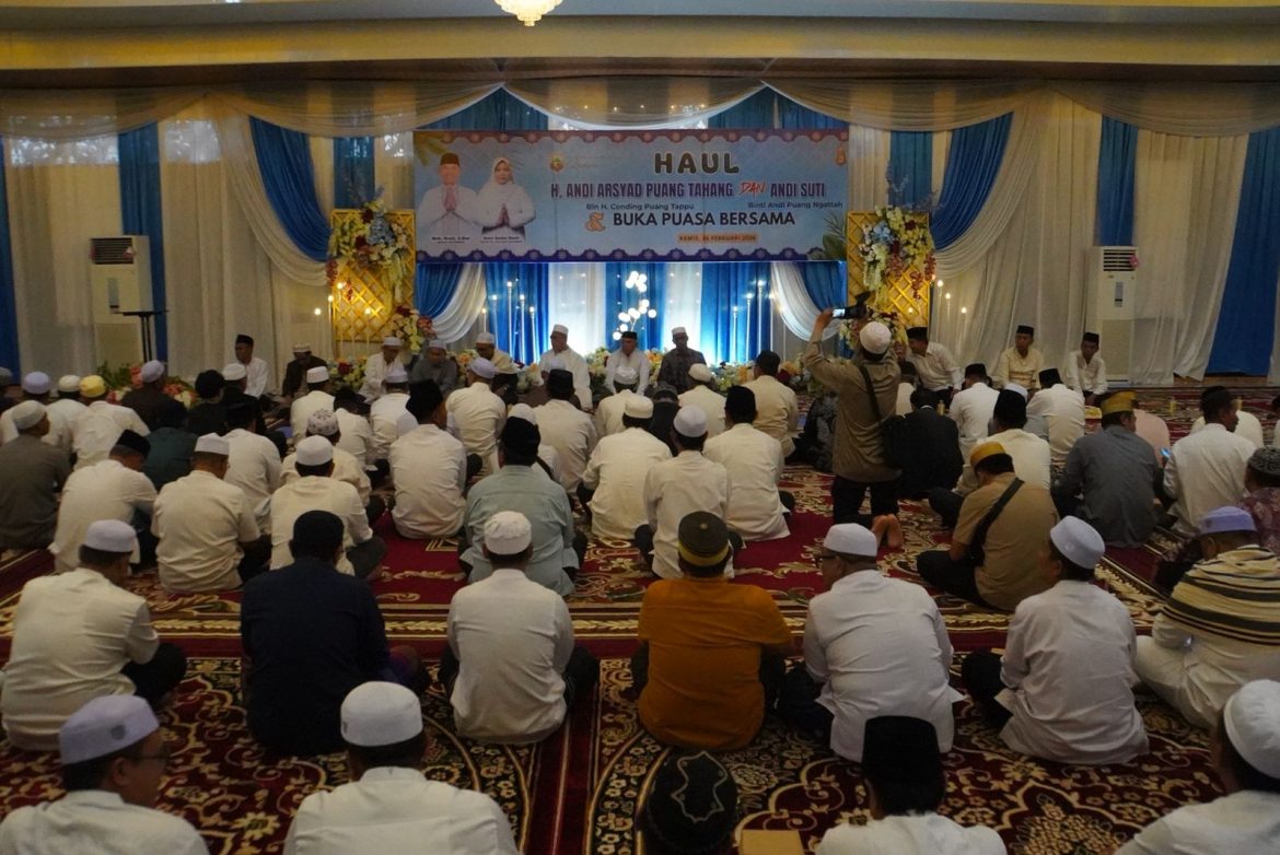 Haul Ayahanda Bupati Kotabaru Berlangsung Khidmat, Dirangkai Buka Puasa dan Santunan Anak Yatim