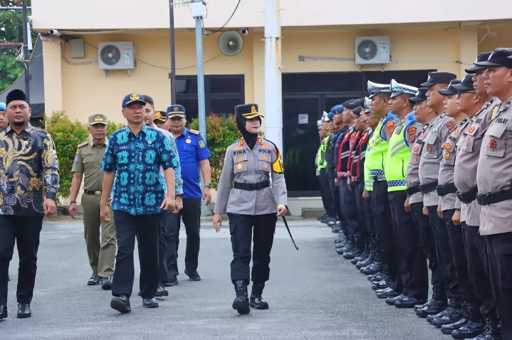 Jelang Imlek dan Ramadhan, Kapolres Tebing Tinggi AKBP Rina Frillya, S.Ik Pimpin Apel Pam Terpadu