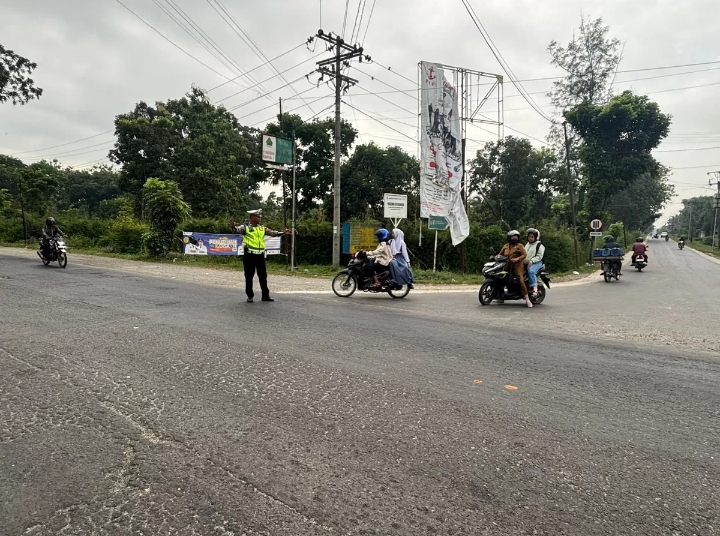Pastikan Aman Lancar, Sat Lantas Polres Batu Bara Gatur Lalin Pagi
