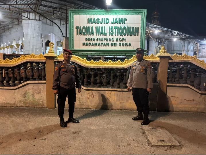 Kapolsek Indrapura AKP Rahmad R. Hutagaol, S.H, M.H Pimpinan Pam Sholat Tarawih