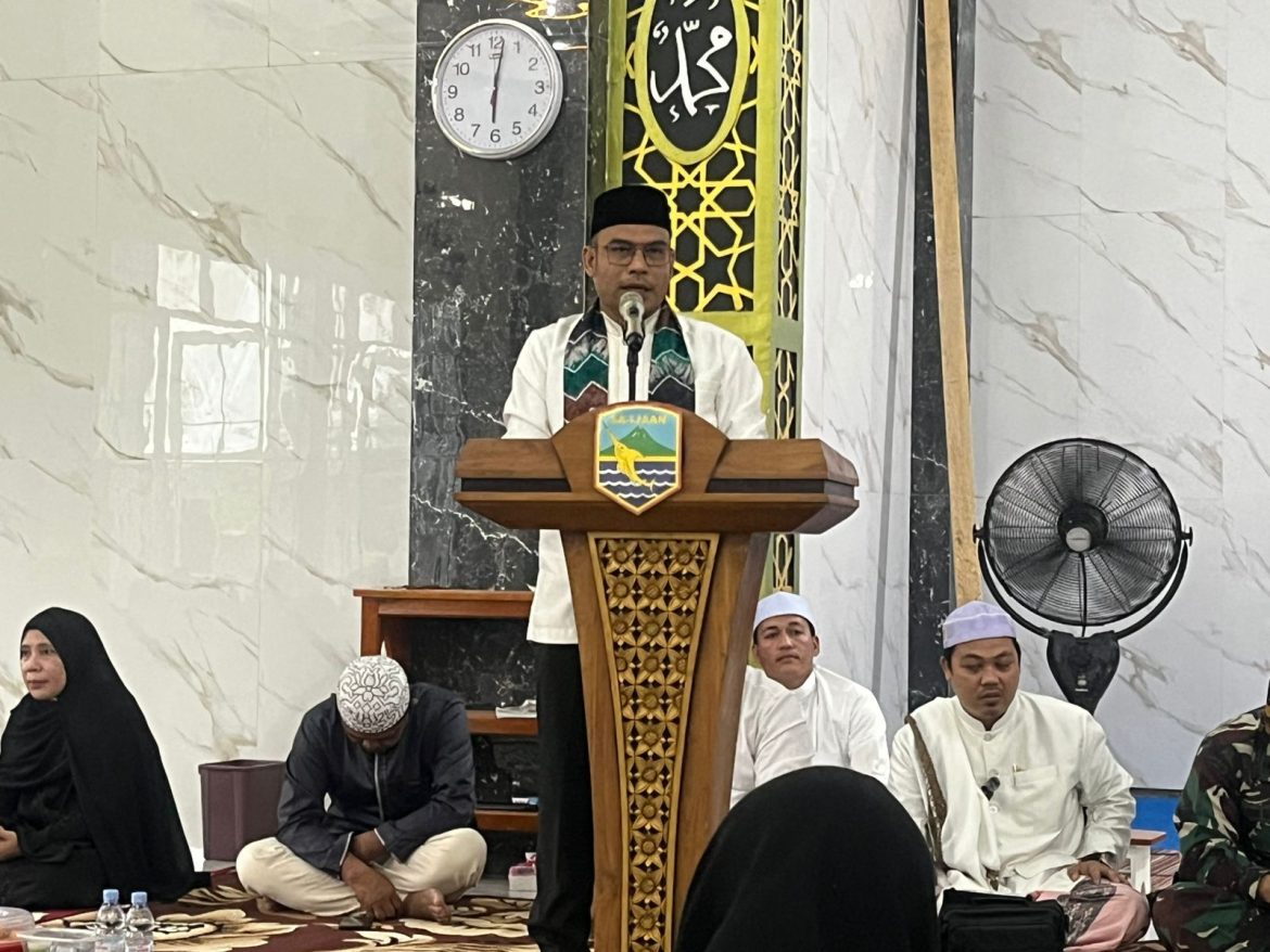 Wabup Syairi Mukhlis Hadiri Safari Ramadhan di Masjid Al Munawarah Sungai Kupang